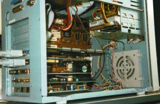 Picture of opened iPentium 133